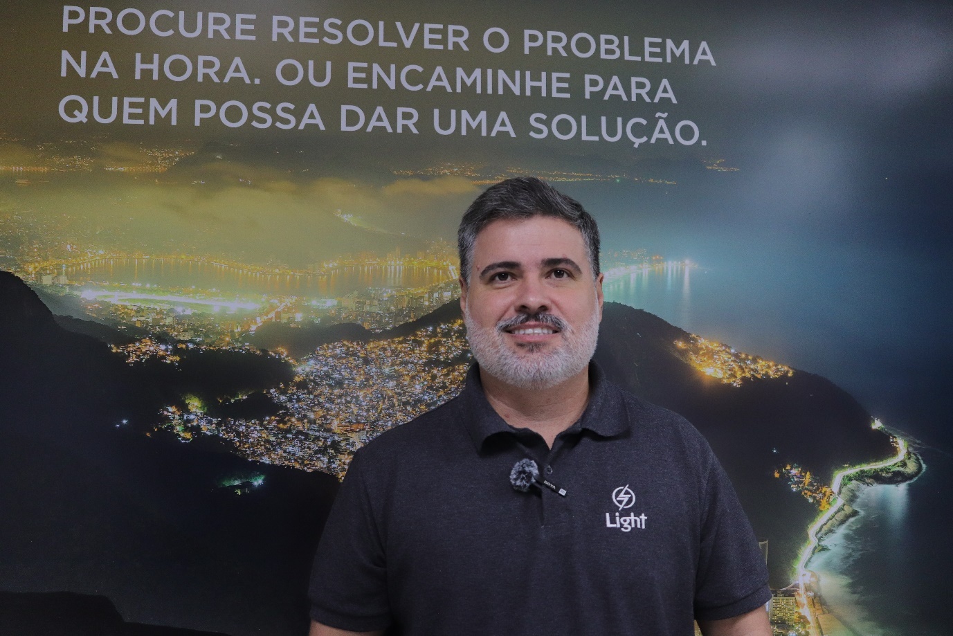 Bruno Almeida, gerente de manutenção da Light, durante entrevista. Foto: Gabriel Rechenioti / Acervo Memória da Eletricidade